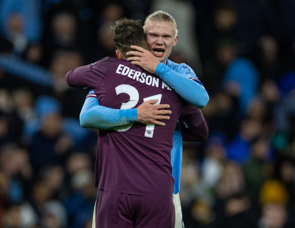 官方：多特与34岁第二门将亚历山大-迈尔续约至2027年