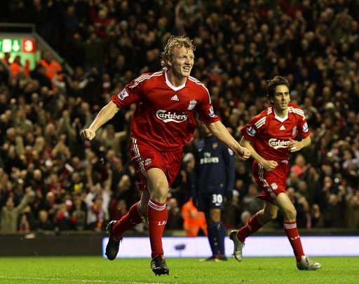 英超积分榜更新：曼城榜首压力加大,