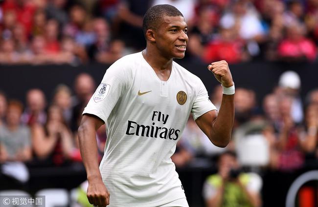 国米4‑0大胜科莫，一举登顶意甲积分榜