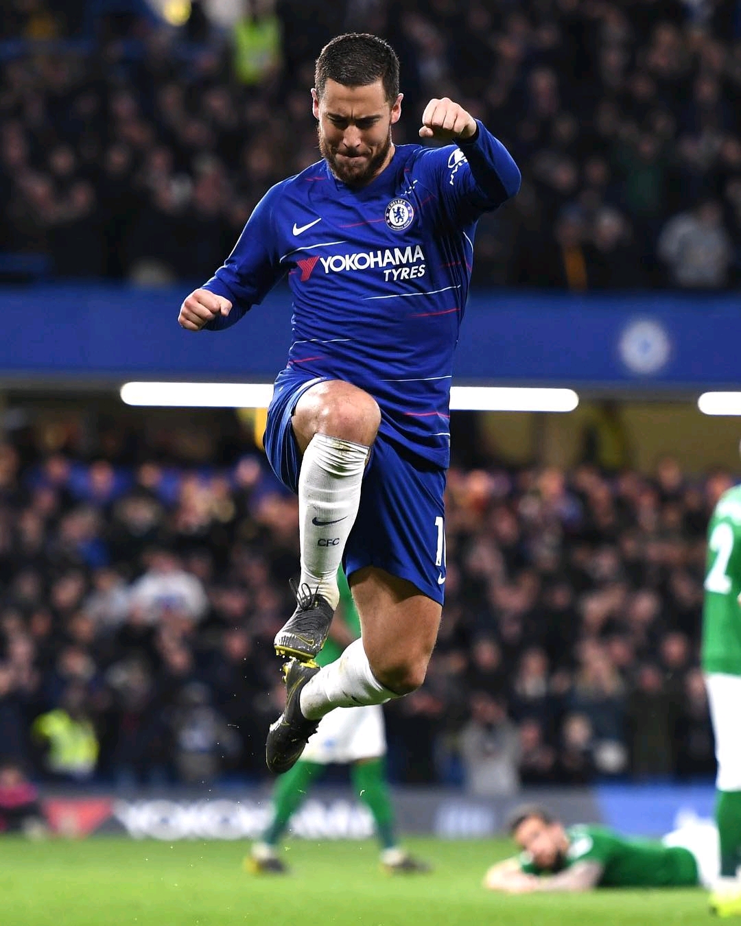 十人热刺4-0哥本哈根，范德芬一条龙破门，布伦南进球+染红